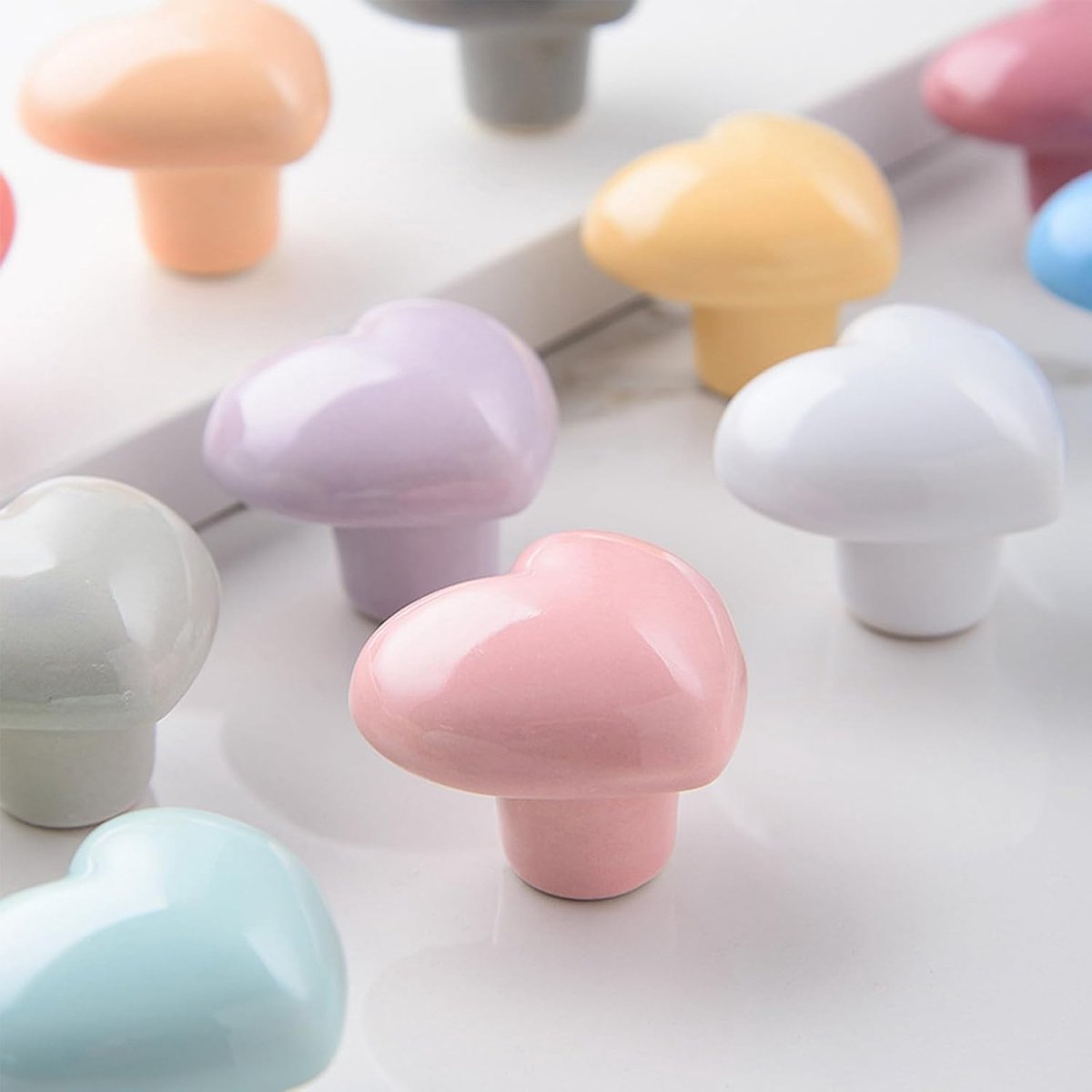 Set of 6 pink ceramic knobs - heart shape - with screws for drawers - cabinets - kitchen furniture - decorative handles