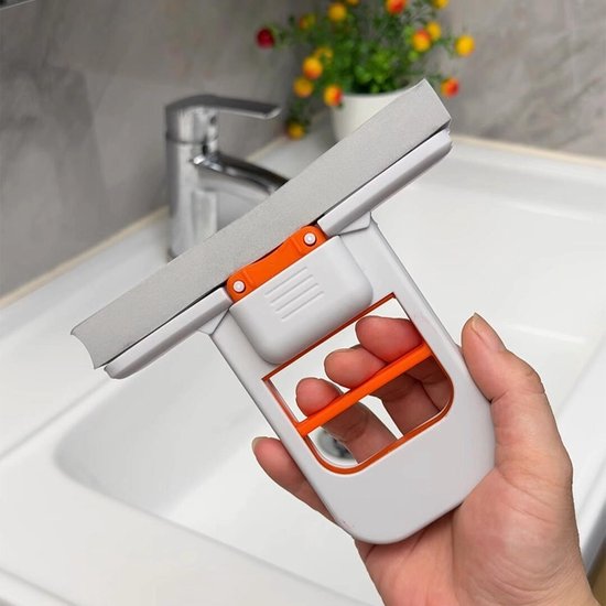 Mini Mop - Alternative to a mop cloth - Suitable for cleaning desktops - Suitable for cleaning bathroom windows - Can be used as a sponge wiper for desktops - One mop and 2 refills