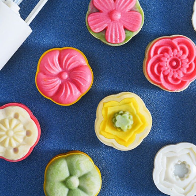 Pink Chinese flower moon cake press mold, moon cake puff pastry 1 mold with 6 stamps for various holidays, parties (6*Flower)