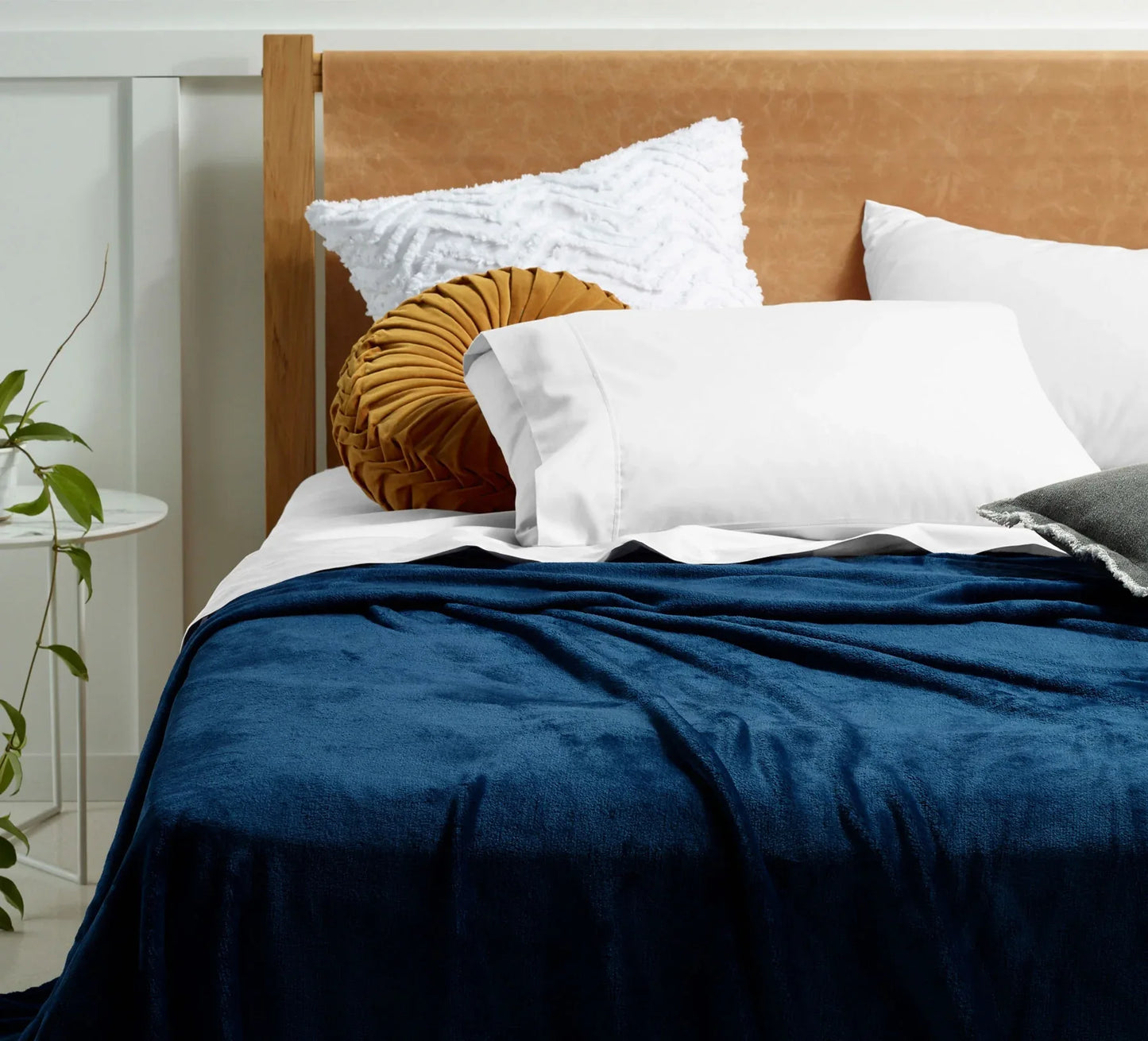 Accessorize Super Soft Blanket Queen/King Ink Blue - Mekamart Australia