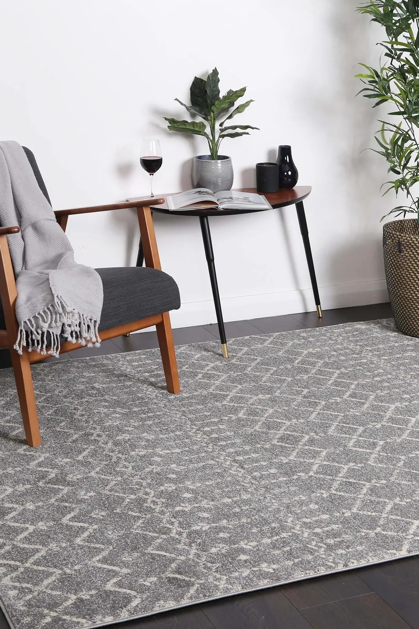 delicate-cassiday-grey-ivory-rug 160x230 - Mekamart Australia