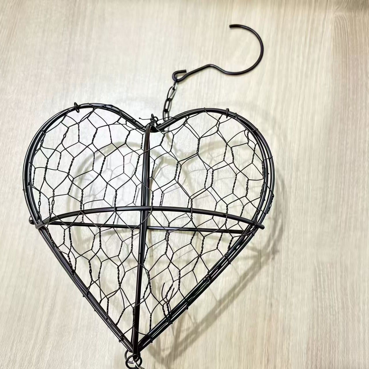 Bird Heart-Shaped Nest with Hanging Metal Frame - Outdoor Garden Decor & Wild Bird Support - Unique Yard Art for Backyard Sanctuaries and Nature Lover Gifts