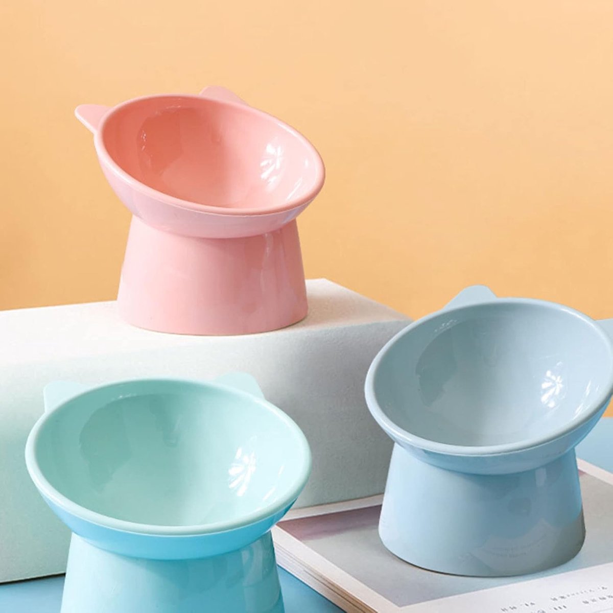 Cat bowl - Non-slip feeder - Tilting bowl - Anti-vomiting - Angled design - Blue - Perfect for cats - Indoor use - Pet accessories - Pink