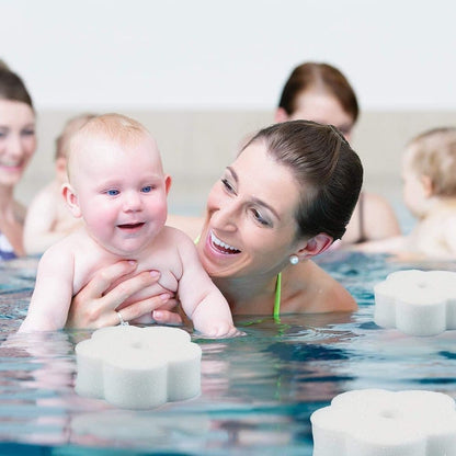 50-Pack Oil Absorbing Sponges for Pool, Flower Shaped, Effective Oil and Dirt Removal