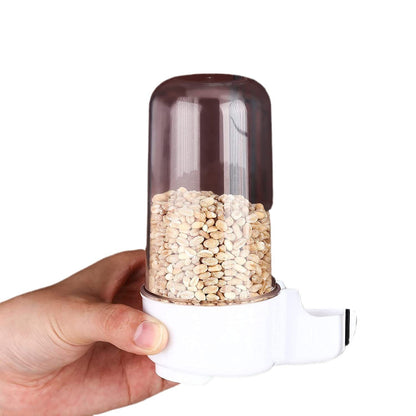 Automatic Water Dispenser (Plastic) 220ML Capacity Size: 130*85mm Color: Green/Transparent for Parrots (1pc)