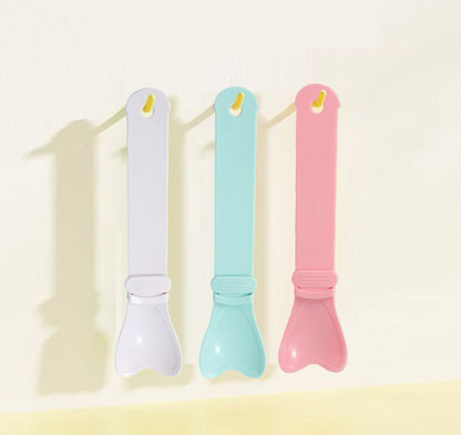 Cat Food - Cat Treats Spoon - Cat Treats Spoon - Snack Spoon for Pets - Feeder - Cat Treats Spoon - Cat Spoon - Hanging Design - For Squeezing Out Puree and Snacks - 3 Pieces