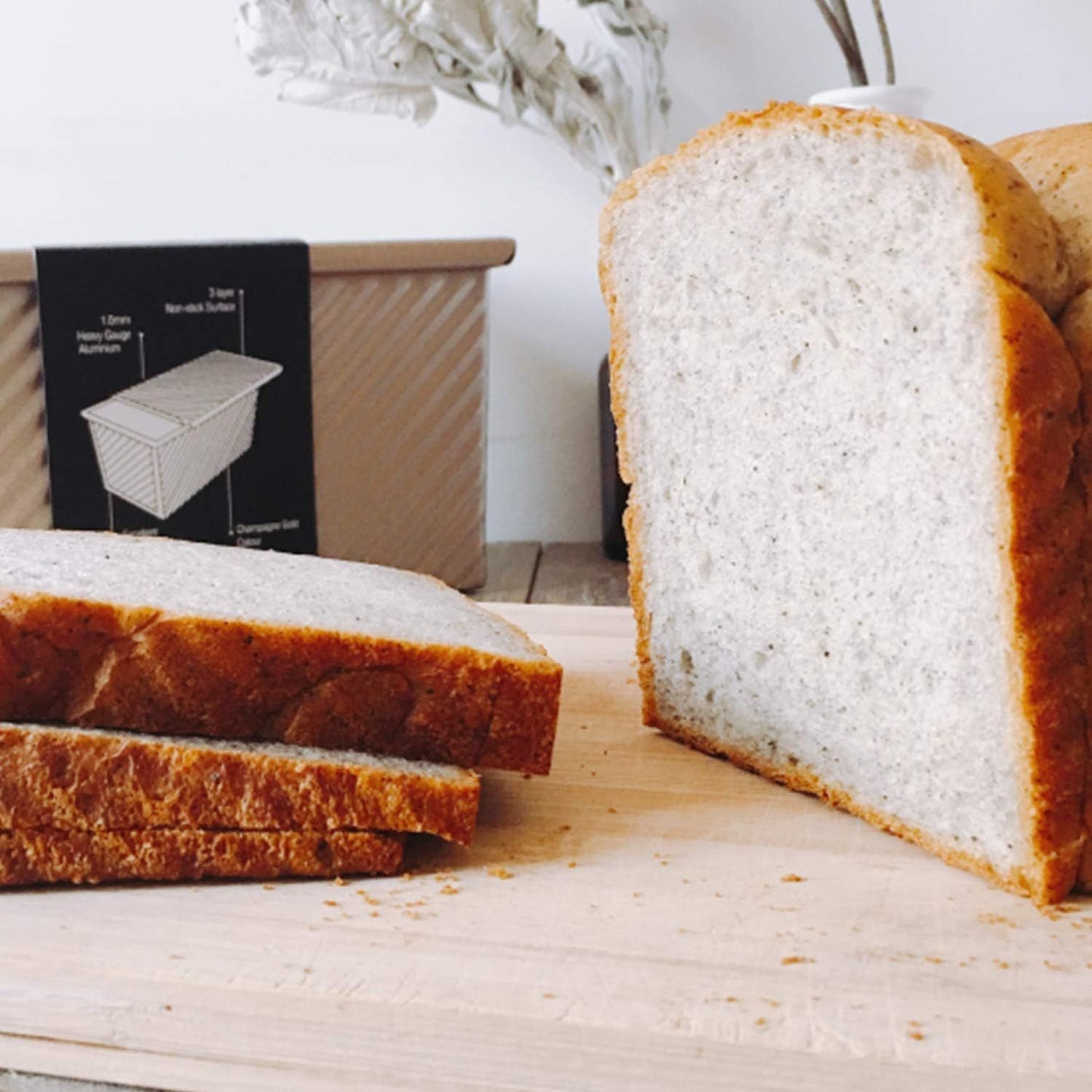 Loaf Pan with Lid, Non-Stick Bread Pan Bakeware Durable Carbon Steel Bread Toast Mold with Cover for Baking Bread Tin for Homemad