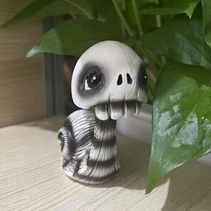Skull Snail Statue Shaking Head Snail Figurine Halloween Animal Skull Mini Bobbleheads Figures Skeleton Doll Party Car Dashboard
