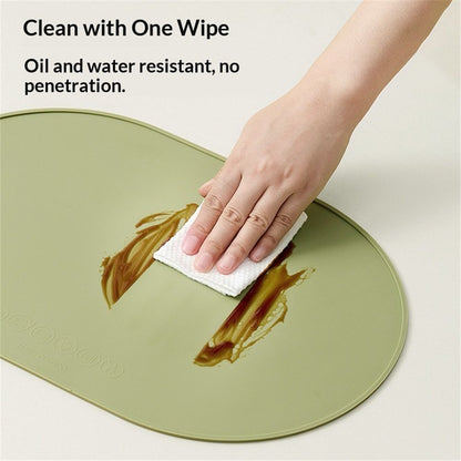 Silicone Placemats Set of 4, Oval Heat Resistant Place Mats, Waterproof Washable Wipeable Dining Table Mats, Non-Slip Silicone Food Mat for Toddles Kids Adults Home Decor