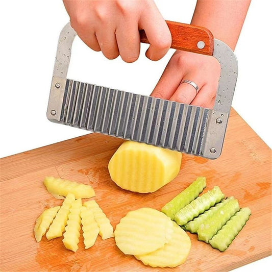 2 pack Crinkle Chopper, Wavy Potato Soap Cutting Tool French Fry Slicer Stainless Steel Blade Wooden Handle Serrator Chopping Knife