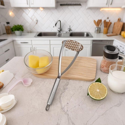 Potato Masher,Professional 18-10 Stainless Steel Potato Masher.Garlic Press,Cooking and Kitchen Gadget
