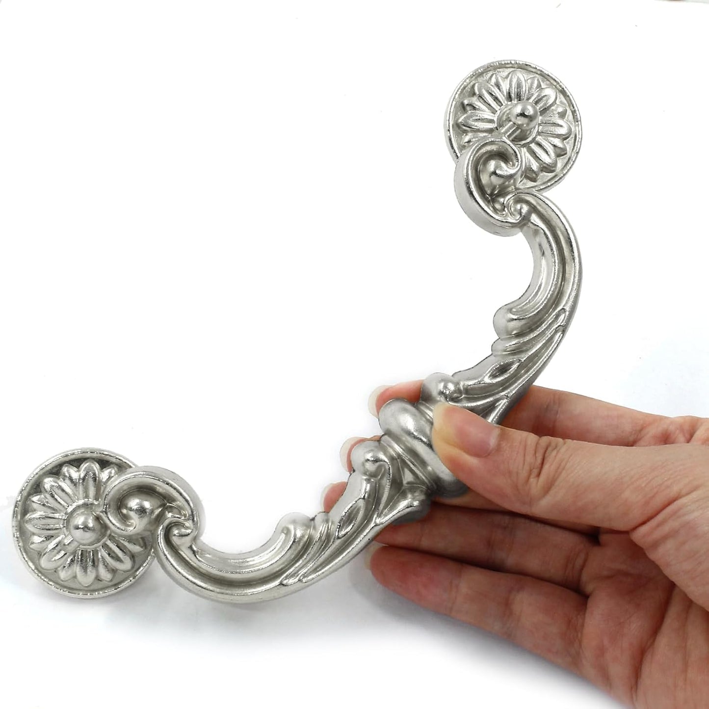 Biaungdo 4 Pcs 150 mm / 6 Inch Hole Center Pull Handles, Zinc Alloy Rustic Vintage Style Drop-Down Bail Swing Dresser Pull Handle Antique Drawer Handles for Kitchen, Cabinet (Silver)