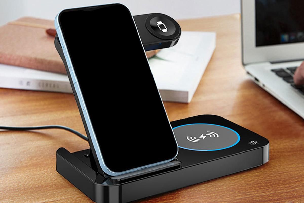 3 In 1 Wireless Charger for Samsung iPhone Apple Watch