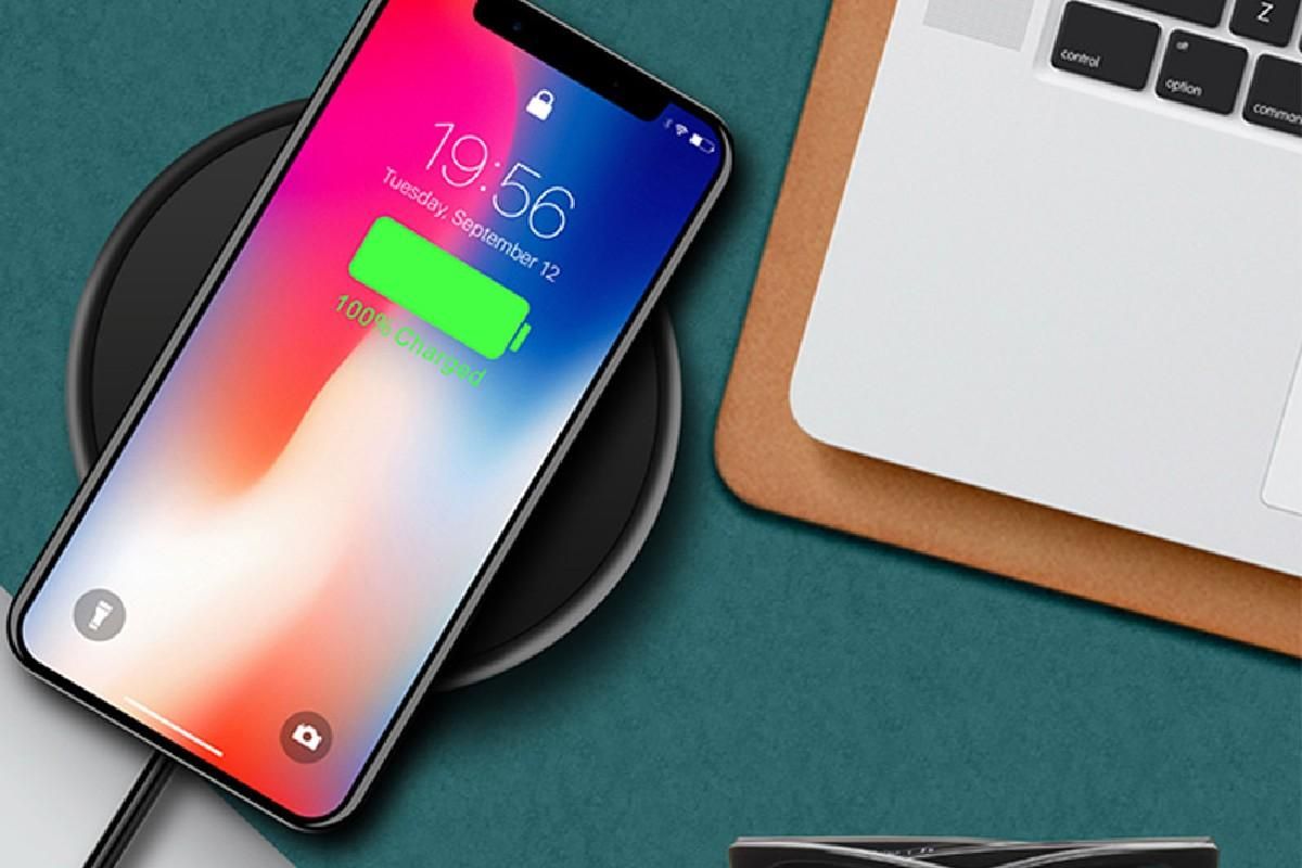 Wireless Fast Charger Smartphone Charger Qi Charging for Apple, Samsung and Smart Phones (Black)