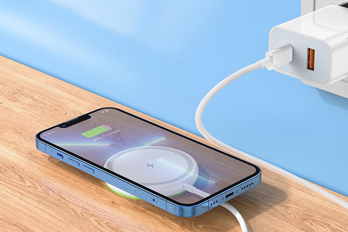Magsafe Wireless Charger for iPhone 16 15 14 13 12 Fast Charger -White