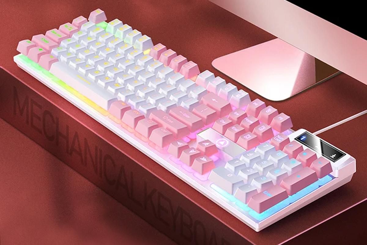 104 Keys Mechanical Gaming Keyboard Wired Backlit Keyboard Hot-Swap Mechanical Keyboard Wired Gaming Keyboard with Number Pad -Pink