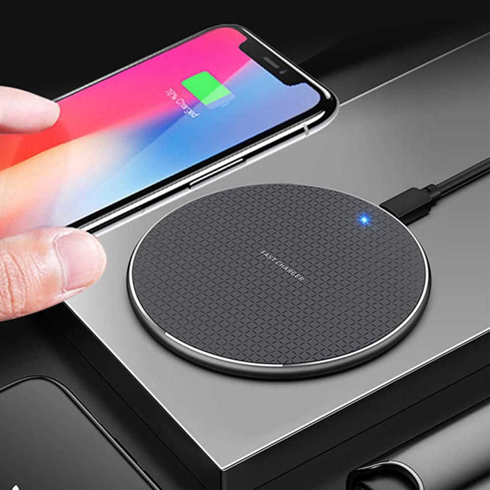 10W Qi Wireless Fast Charger with 1m USB Charging Cable for Smartphones - Black