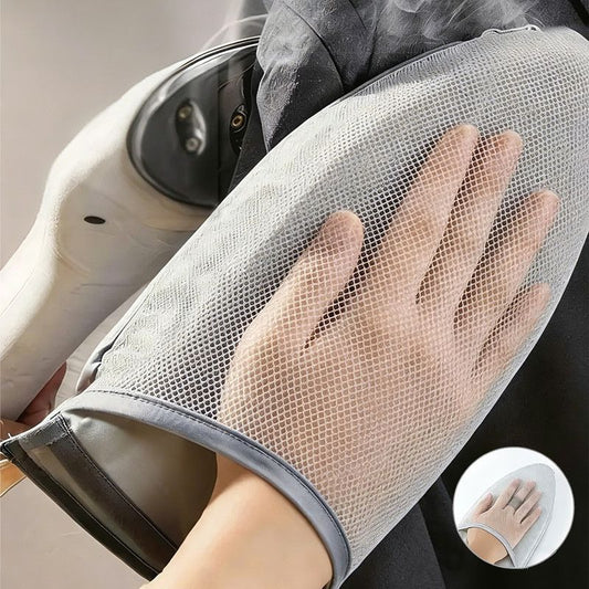 1 piece - Handheld ironing pad - Heat-resistant ironing mat - Portable ironing aid - Ironing tool - Steam glove with finger loops - Mini ironing board - Ironing board - Ironing pad - 24 x 15 cm - Gray