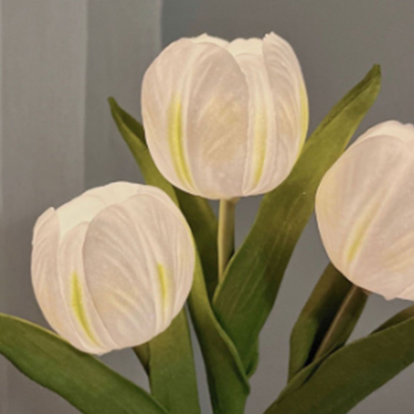 Tulip Night Light Soft Light Exquisite Ceramics PU Flower Table Lamp for Bookstores Cafes Battery Powered Ceramic Base White