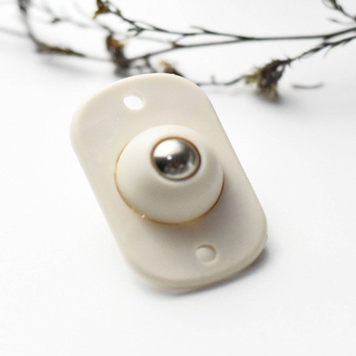 4PCS Self Adhesive Caster Wheel Low Noise Stainless Steel Smooth Swiveling Universal Pulley for Storage Box General Packaging