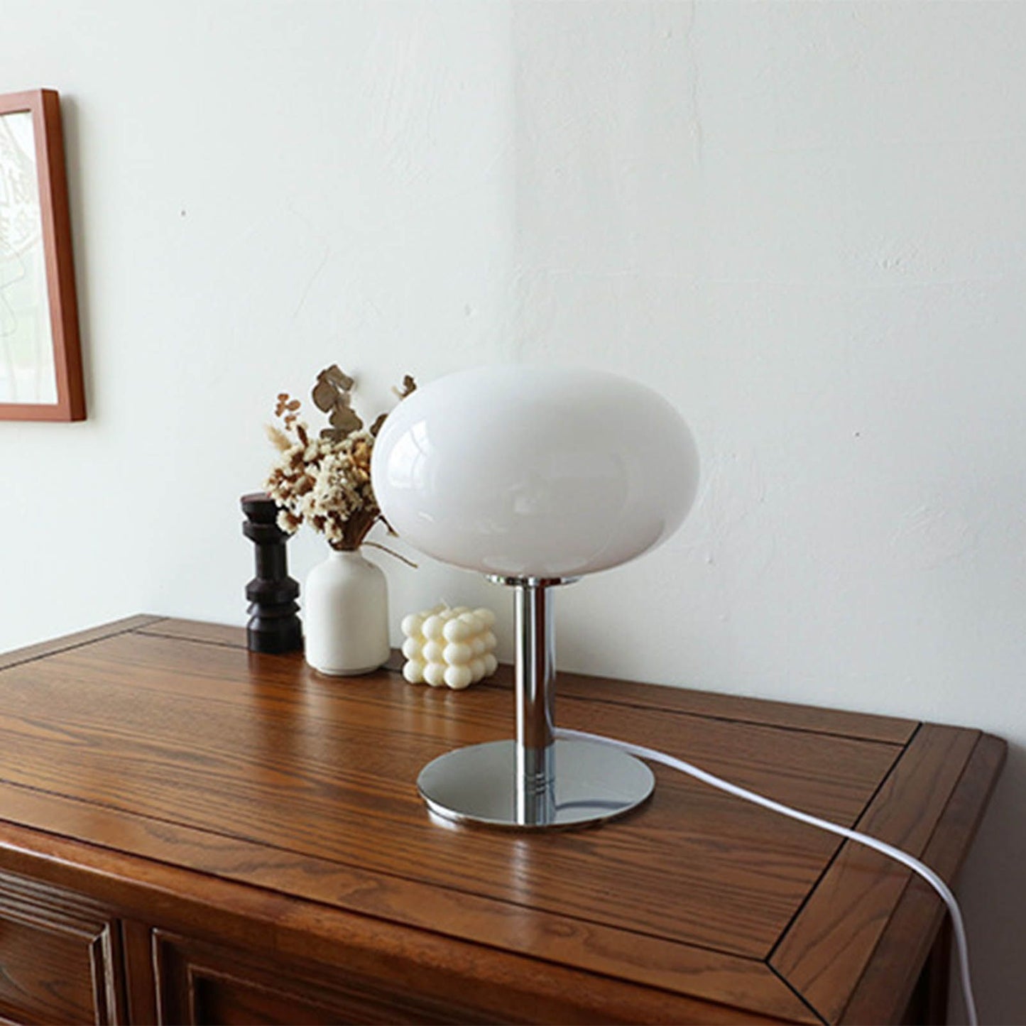 Bedside Table Lamp Iron Base Cute Shape Simple Modern Elegant Nightstand Lamp for Home Button Switch White