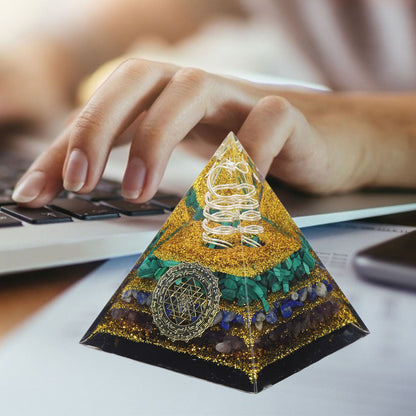 Crystal Pyramid Energy Generator Orgone Pyramid for Positive Energy Desktop Decoration Stress Reduce Healing Meditation Attract Wealth Lucky 6cm