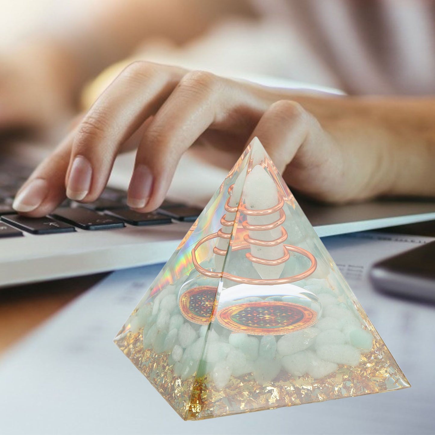 Orgonite Pyramid Crystal Energy Generator 6cm Stone Copper Handmade Pyramid Decor for Positive Energy Meditation