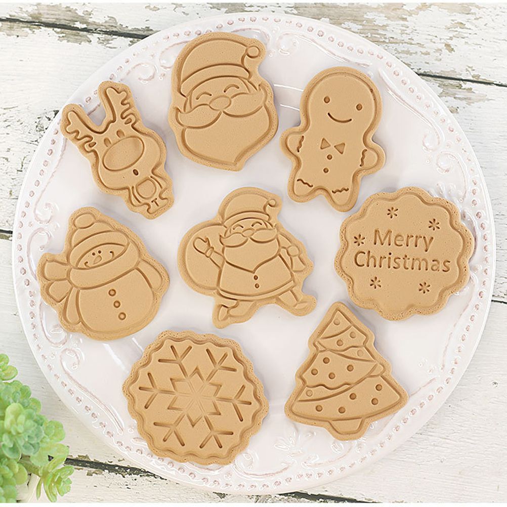 8 Pcs/Set Christmas Themed Cutters Santa Claus Christmas Tree DIY 3D Biscuits Mold Baking Mould Decorating Tools