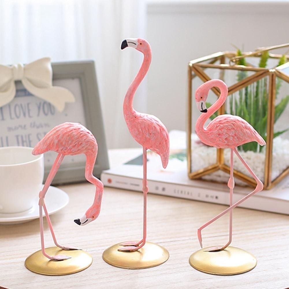 Cute Resin Pink Flamingo Ornament Tabletop Decoration Living Room Decoration Cake Decor