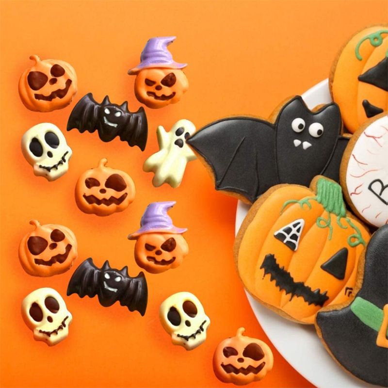 Halloween Silicone Mold, 2 Pack Silicone Baking Mould, Nonstick Muffin Mold with Halloween Pumpkin Molds, Evil, Skull, Ghost