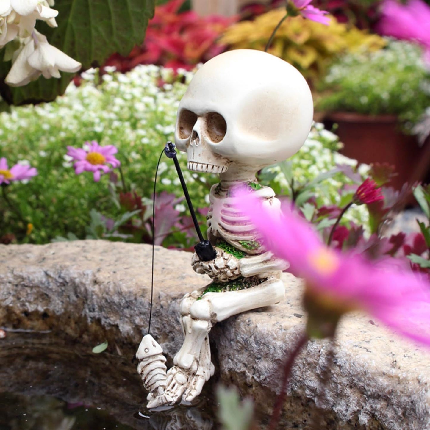 Mini Skeleton Figurines for Home Decor, 4.5 inch Resin Small Skeletons Halloween , Craft Haunted House Accessories  (White)