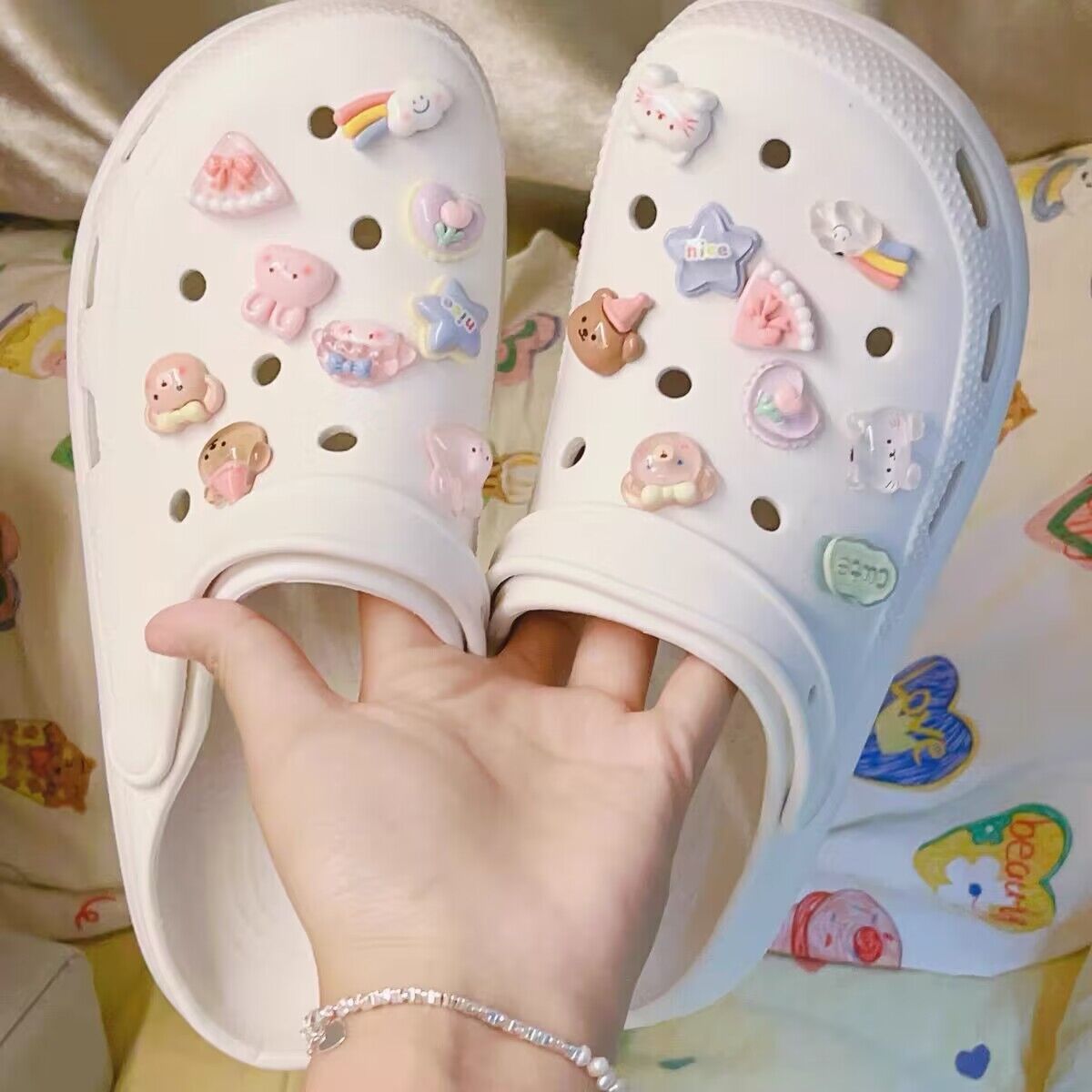 20 Pcs Unisex-Adult Cute Shoe Decoration Charms for Crocs Sandals, Resin Cartoon Flower Pearl Chain Accessories for Girls Women