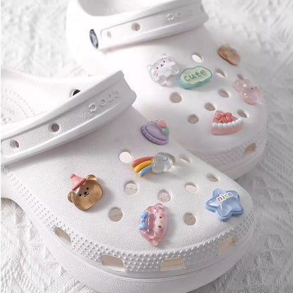 20 Pcs Unisex-Adult Cute Shoe Decoration Charms for Crocs Sandals, Resin Cartoon Flower Pearl Chain Accessories for Girls Women