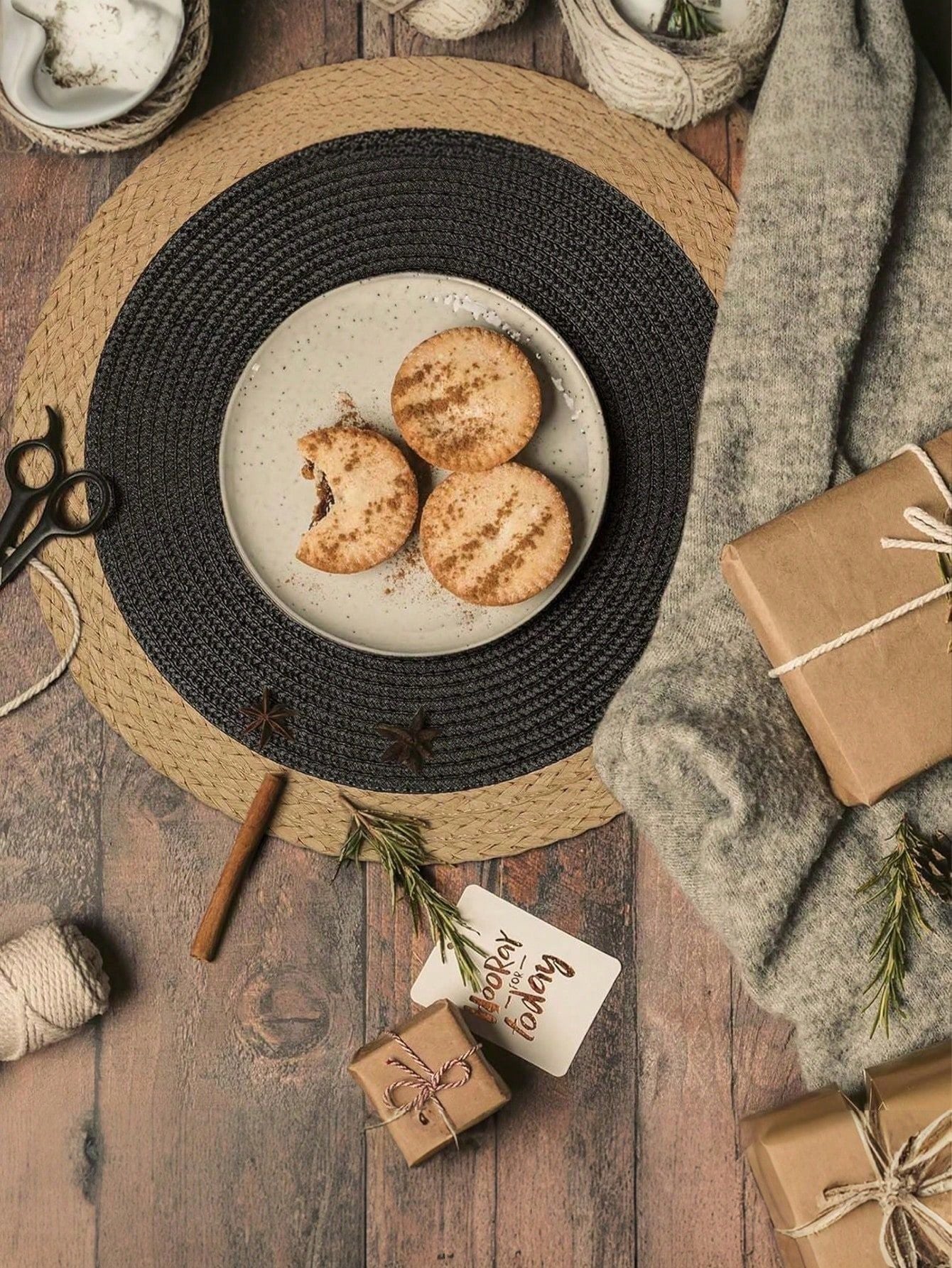 15 Inch Black Round Woven Placemats Set of 4 – PP Woven with Wide Paper Edges, Washable, Heat Resistant, for Parties, Indoor/Outdoor Use Black