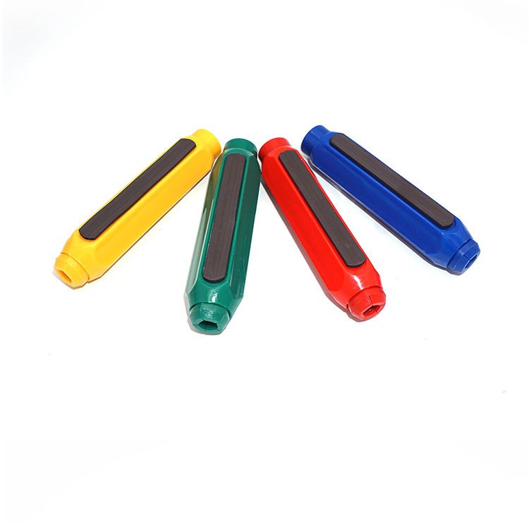 Blackboard Adjustable Chalk Clip Set,  Chalk Holder Magnetic Chalk Set Rod Teacher Writing Extender Chalk Set Large 4 Colors