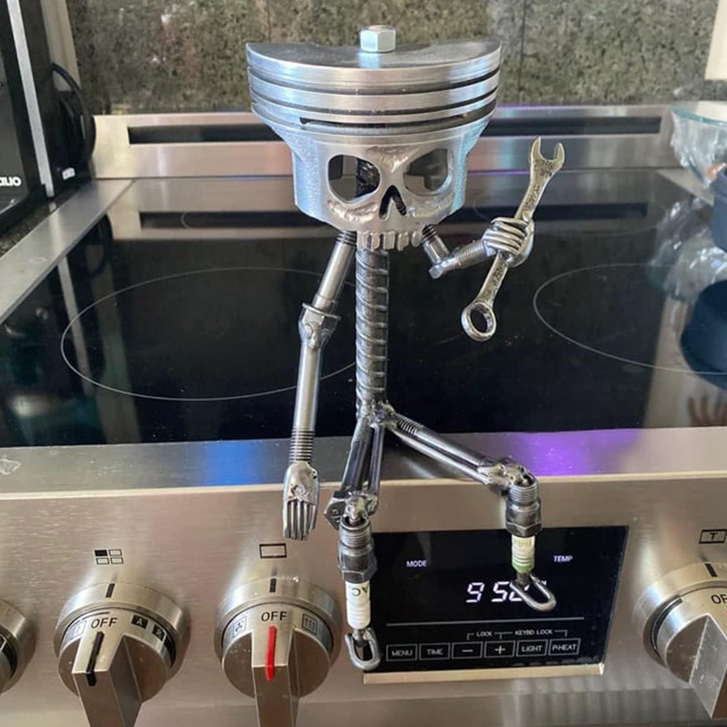Carved Piston Skull Face Sculpture,Handmade Carving Piston Skull Face Sculpture Metal Art Figurine,Carved Skeleton face