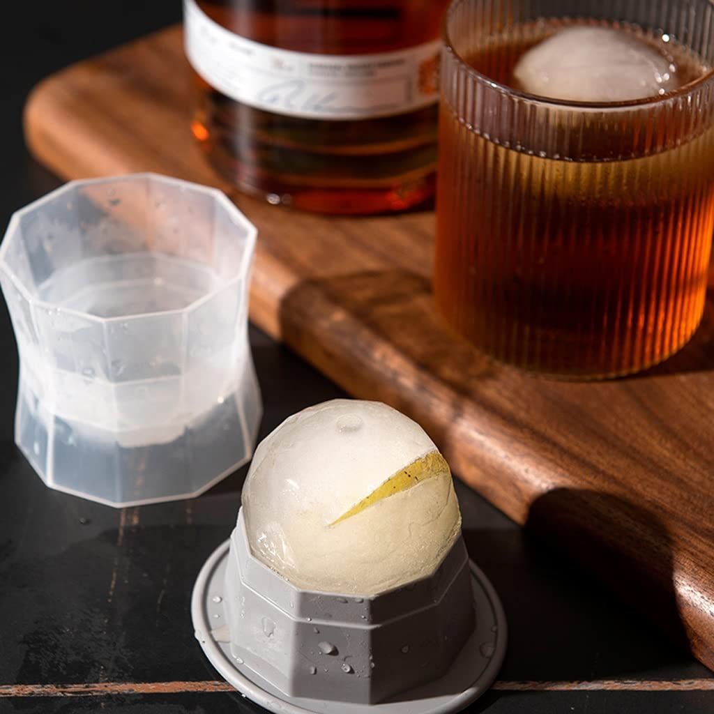 Ice Cube Mold Large-capacity Silicone Ice Tray Household Ice Storage Ice-making Box With Cover Ice Cube Home