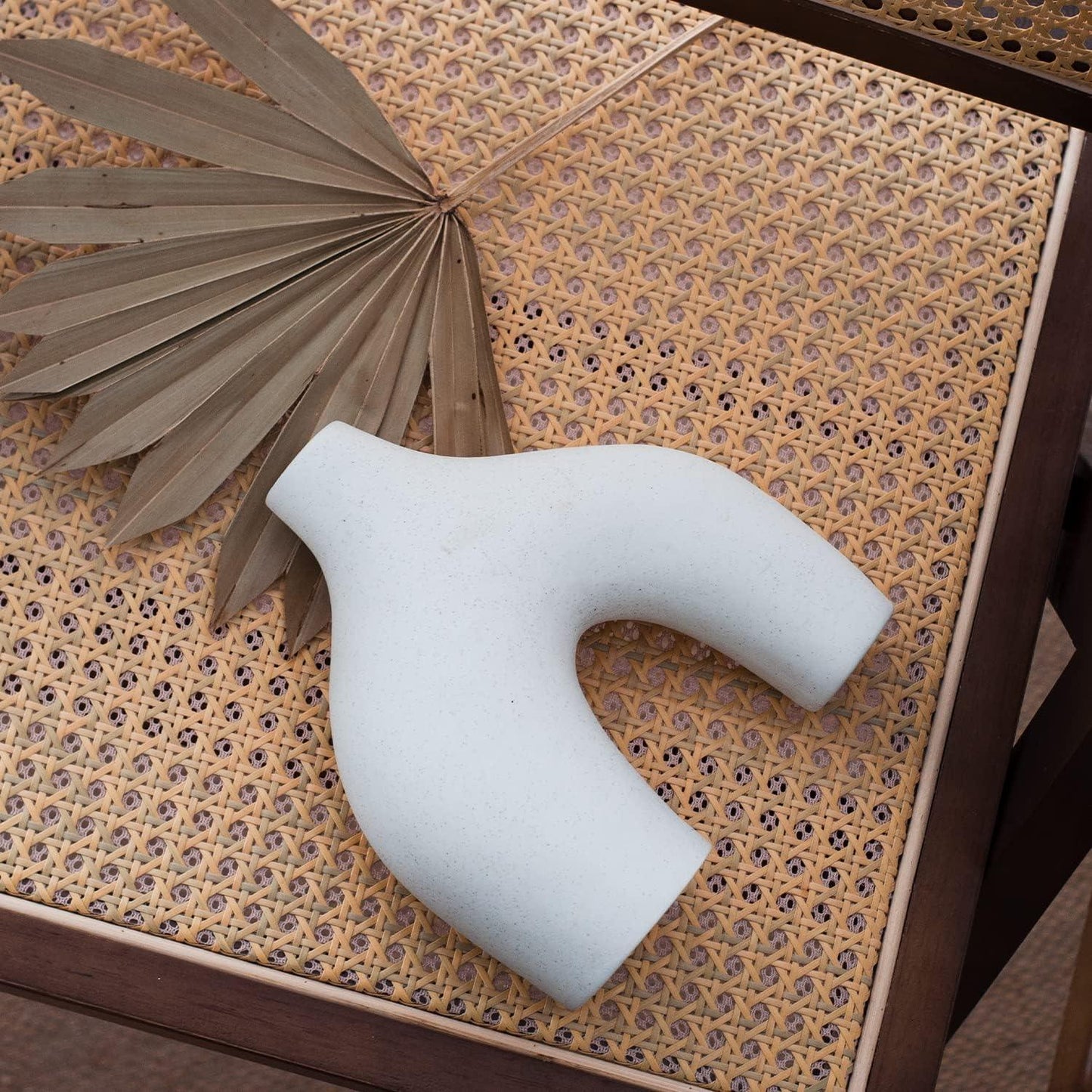 Ceramic Set of 2 Modern White Vases for Home D�cor - Mekamart Australia