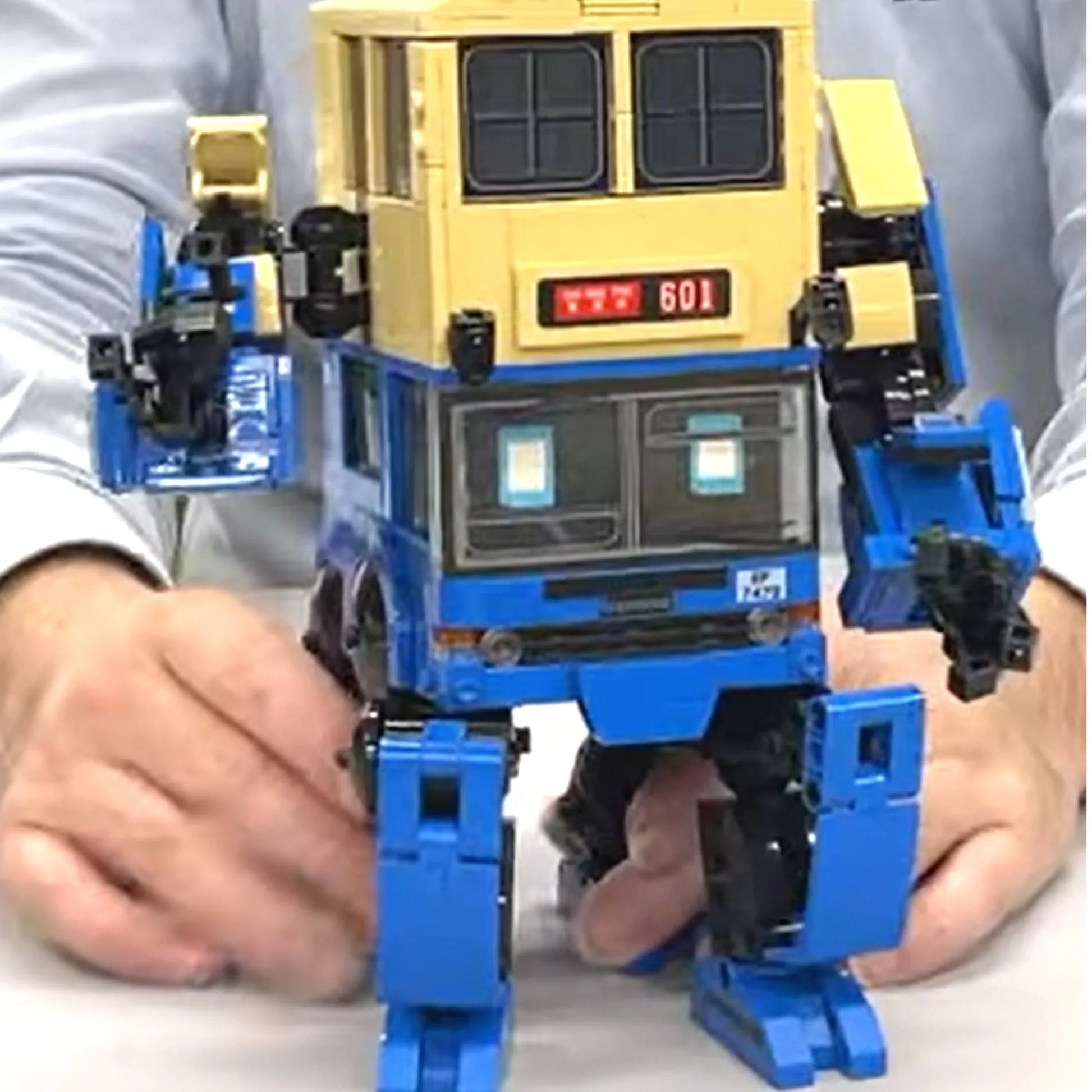 Kalos Hong Kong Machines Robot Bus Dennis Building Block Set 786pcs 14+ - Mekamart Australia
