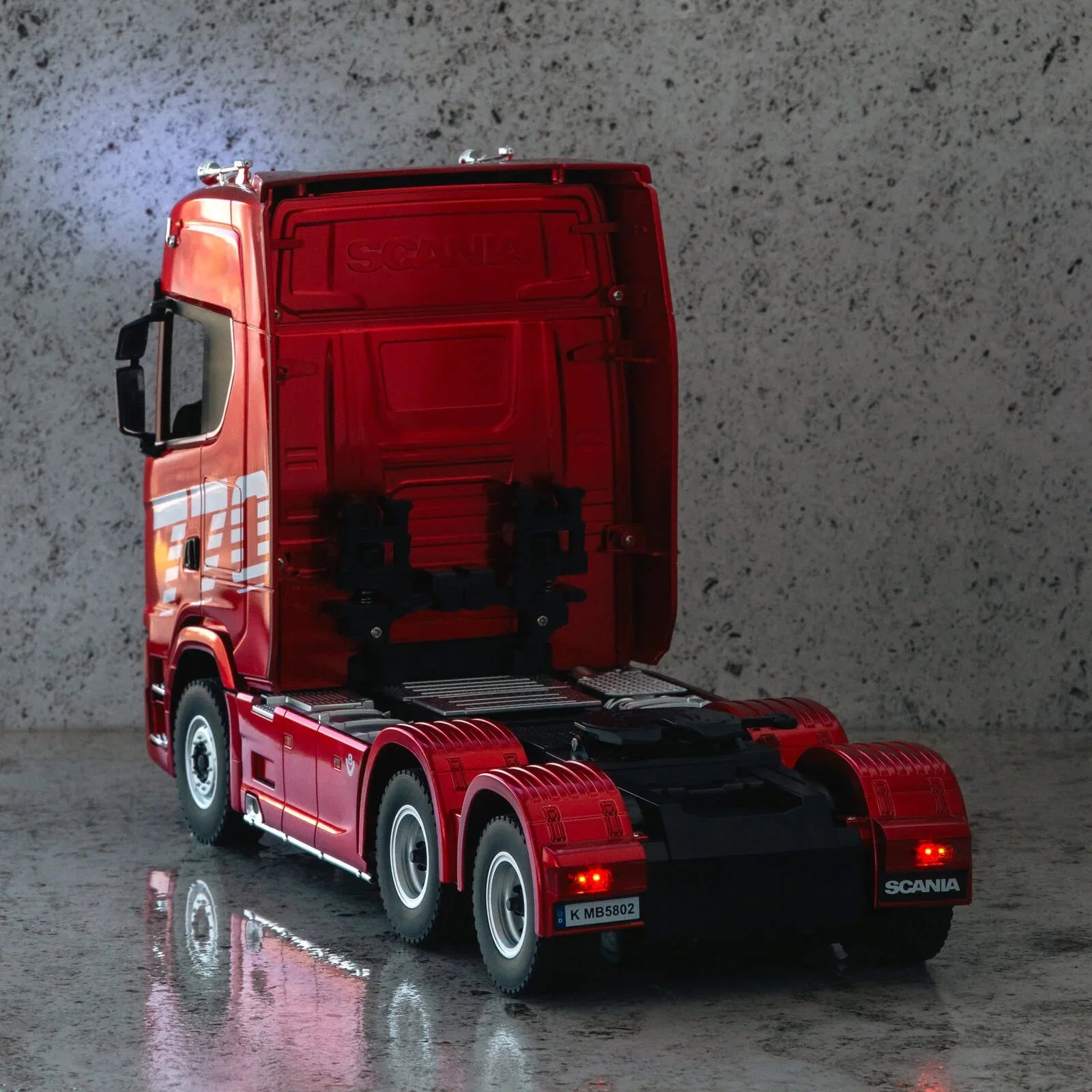Scania Licensed Remote Control Trailer Head Truck with Lights, Sounds & Steering Adjustment - Mekamart Australia