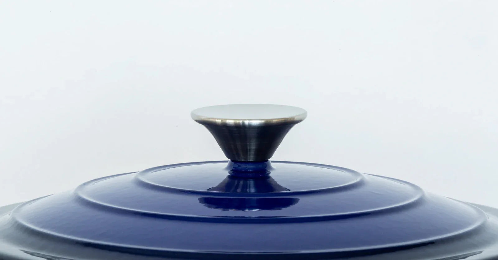 26cm Enamelled Cast Iron French Oven Casserole (4.7L) - Blue - Mekamart Australia