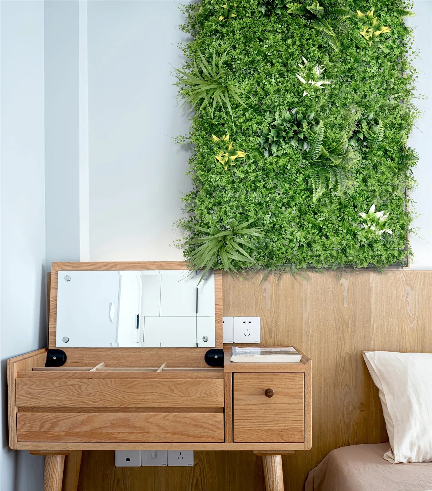 YES4HOMES 1 SQM Artificial Plant Wall Grass Panels Vertical Garden Foliage Tile Fence 1X1M Green - Mekamart Australia
