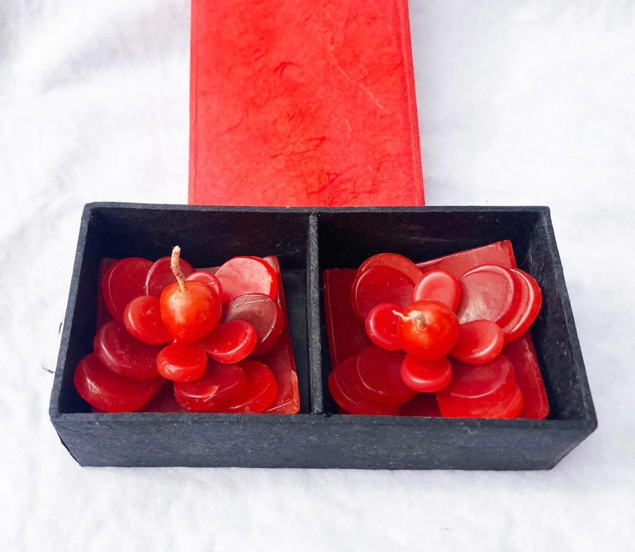 2 Red Lotus Floating Candles in Red Black Gift Box Set Birthday Xmas Valentine Mothers Day Gift Present - Mekamart Australia