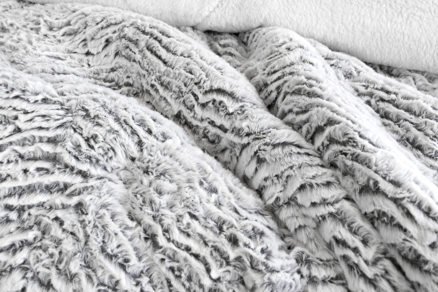 Faux Fur SHERPA 3PCE COMFORTER SET - QUEEN/KING - Mekamart Australia