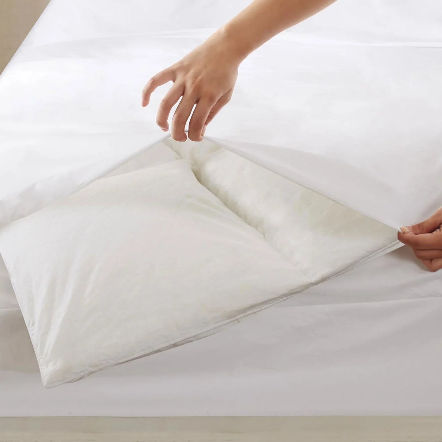 Stain Resistant Quilt Protector KING - Mekamart Australia