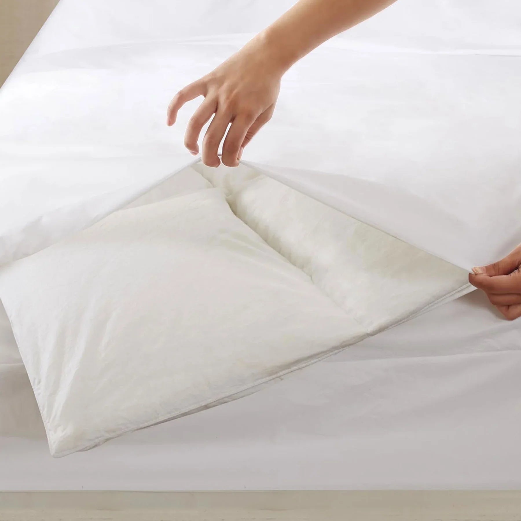 Stain Resistant Quilt Protector SINGLE - Mekamart Australia