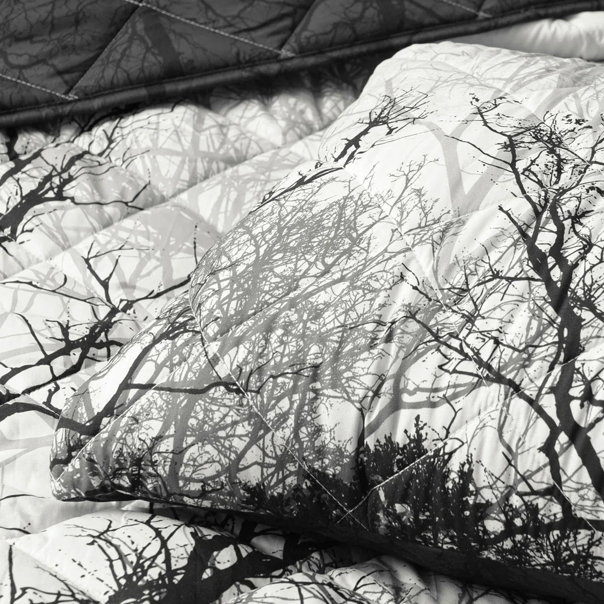 Bianca Boscage Black Forest Printed Quilted Polyester Coverlet Set Queen/King - Mekamart Australia