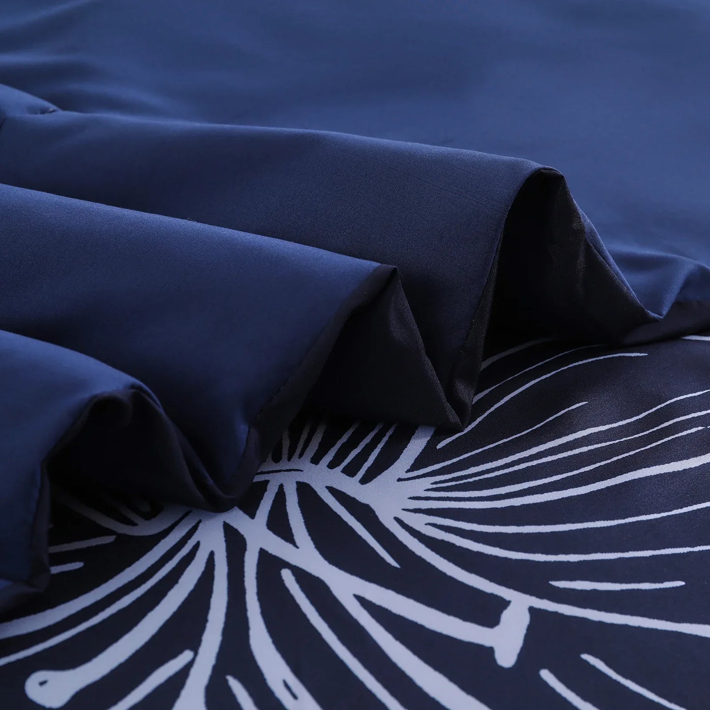 King Comforter Set, Navy Blue Floral 3-Piece Bedding, Soft Microfiber for All Seasons - Mekamart Australia