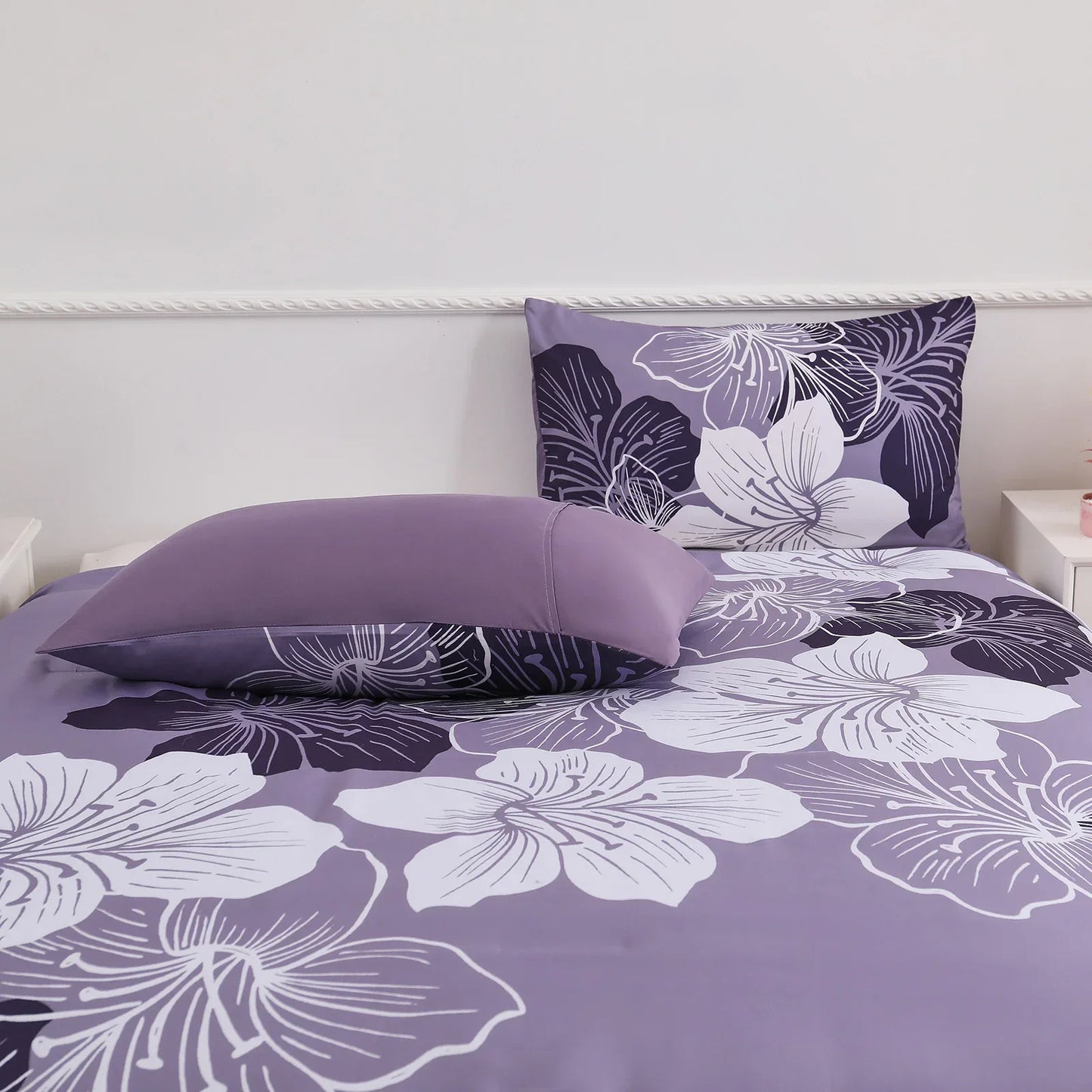 King Comforter Set, Dark Purple Floral 3-Piece Bedding, Soft Microfiber for All Seasons - Mekamart Australia
