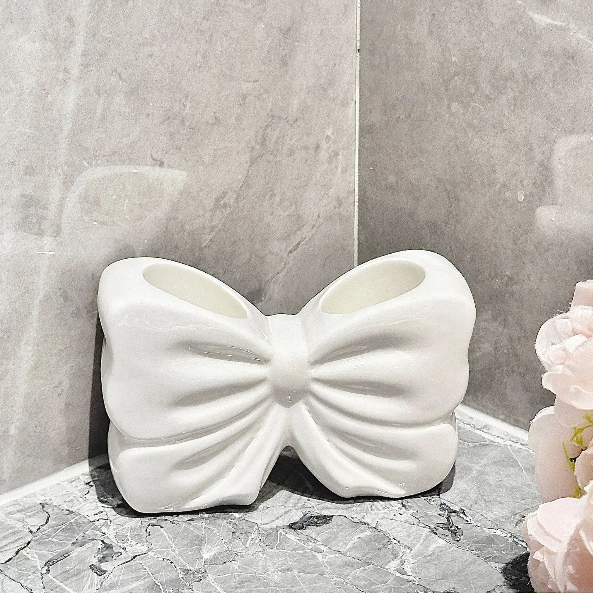 White Creative Ceramic Bowknot Toothbrush Holder - Elegant Bathroom Storage for Electric Toothbrush and Toothpaste - Mekamart Australia